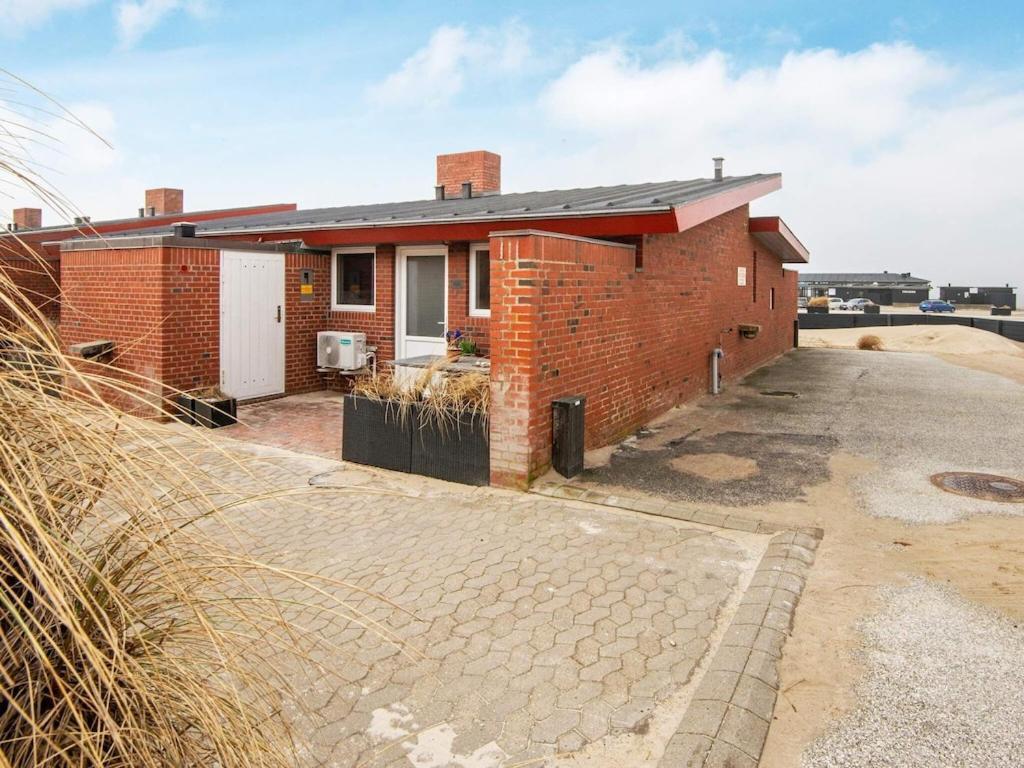5 Person Holiday Home In Henne Henne Strand Bagian luar foto