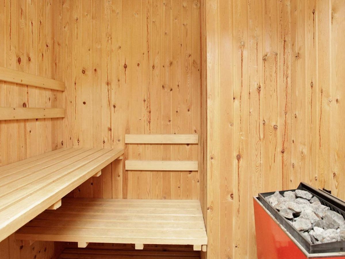 5 Person Holiday Home In Henne Henne Strand Bagian luar foto
