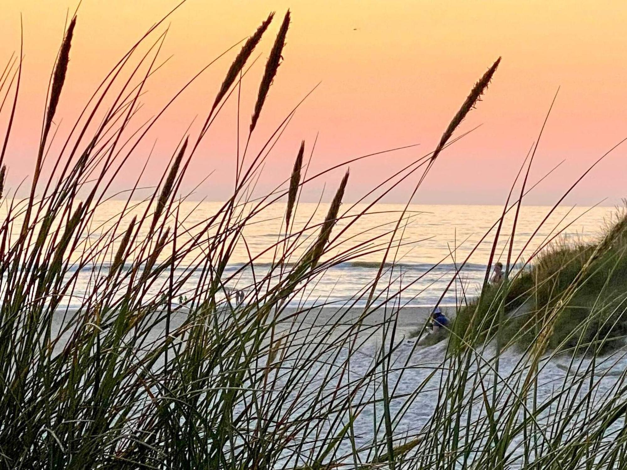 5 Person Holiday Home In Henne Henne Strand Bagian luar foto
