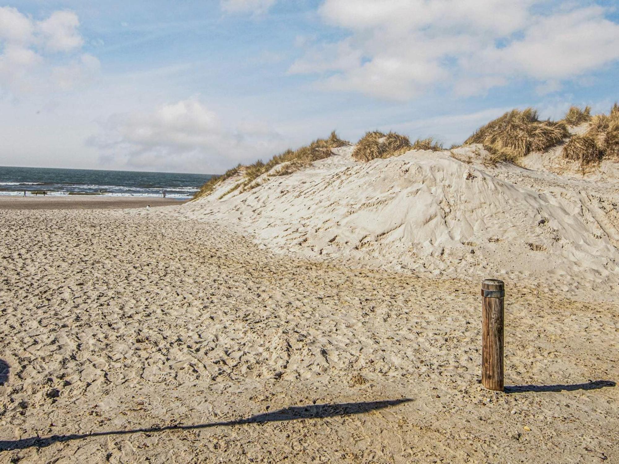5 Person Holiday Home In Henne Henne Strand Bagian luar foto